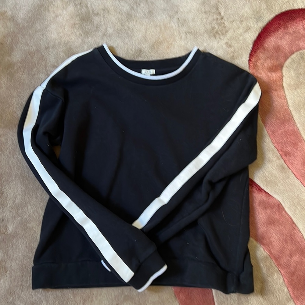 Black Crew Neck Sweatshirt